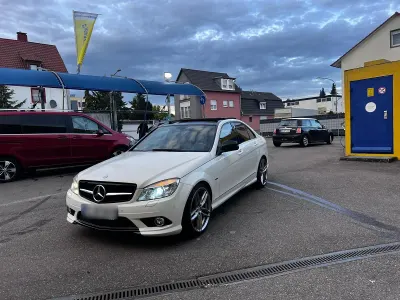 Gebraucht Mercedes 220 AMG line 170 PS (125 kW) 2007 Weiß Limousine