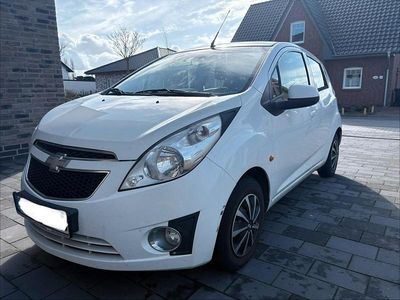 Gebraucht Chevrolet Spark 68 PS (50 kW) 2011 Weiß Kleinwagen
