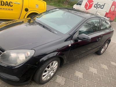 Second-hand Opel Astra 90 CP (66 kW) 2005 Negru Hatchback