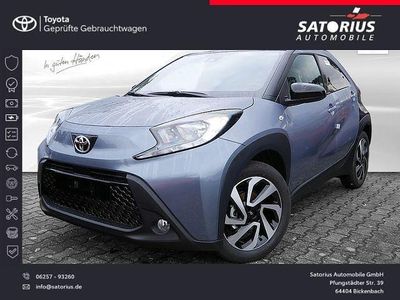 Grau Gebraucht 2024 Toyota Aygo X Team SUV | 17.490 € (Etwas zu teuer)