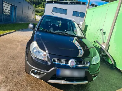 Gebraucht Fiat Sedici 120 PS (88 kW) 2011 Schwarz SUV