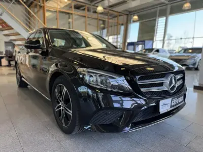 Gebraucht Mercedes C200 Avantgarde 160 PS (117 kW) 2020 Obsidianschwarz Limousine