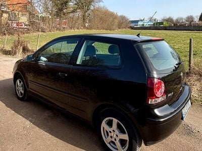 Gebraucht VW Polo 64 PS (47 kW) 2005 Schwarz Kleinwagen
