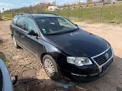 Gebraucht VW Passat 140 PS (102 kW) 2009 Schwarz Limousine