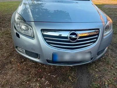 Gebraucht Opel Insignia 131 PS (96 kW) 2012 Silber Limousine