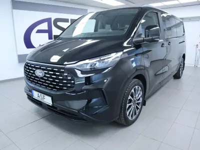 Gebraucht Ford Tourneo Titanium 170 PS (125 kW) 2025 Obsidianschwarz Van / Kleinbus