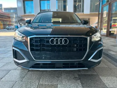 Gebraucht Audi Q2 150 PS (110 kW) 2022 Grau SUV
