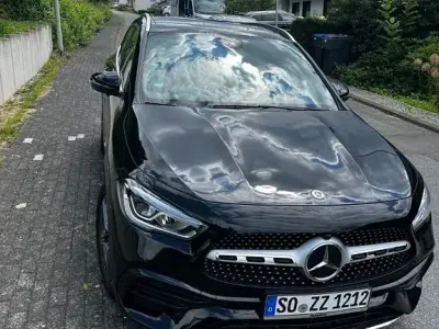 Gebraucht Mercedes GLA250 224 PS (164 kW) 2022 Schwarz SUV