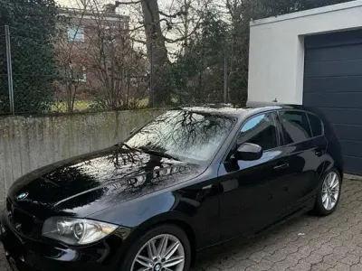 Gebraucht BMW 123 M Sport 204 PS (150 kW) 2011 Schwarz Kleinwagen