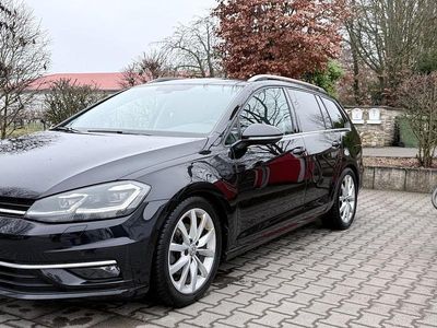 Schwarz Gebraucht 2018 VW Golf VII Highline Kombi | 12.990 € (Fairer Preis)