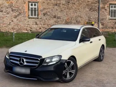 Gebraucht Mercedes E200 150 PS (110 kW) 2019 Schwarz Kombi