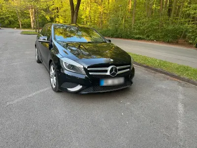 Gebraucht Mercedes A200 135 PS (99 kW) 2014 Schwarz Kleinwagen