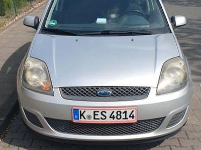Usata Ford Fiesta Style 80 CV (58 kW) 2008 Argento Utilitaria