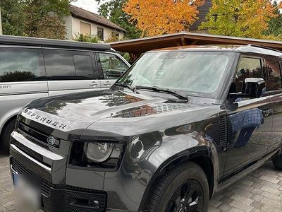 Begagnad Land Rover Defender HSE Dynamic 300 HK (220 kW) 2024 Grå SUV