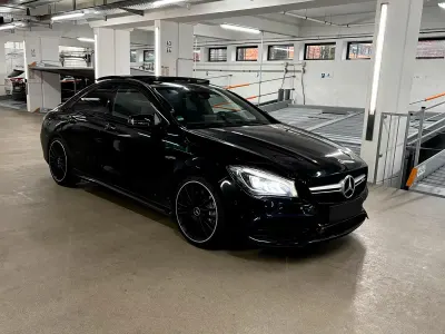 Gebraucht Mercedes CLA45 AMG AMG 381 PS (280 kW) 2018 Schwarz Limousine
