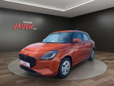 Neu Suzuki Swift Club 82 PS (60 kW) 2026 Flame orange pearl metallic Kleinwagen