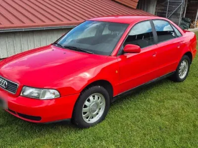 Gebraucht Audi A4 101 PS (74 kW) 1998 Rot Limousine