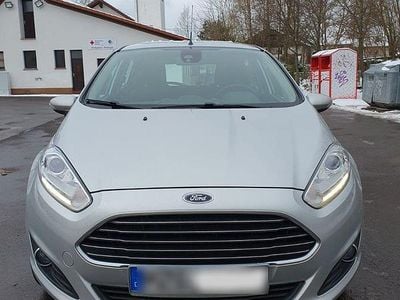 Silber Gebraucht 2014 Ford Fiesta Titanium Kleinwagen | 6.990 € (Fairer Preis)