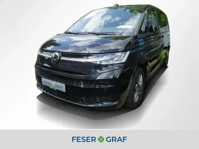Gebraucht VW Multivan Life 150 PS (110 kW) 2024 Deep black perleffekt Van / Kleinbus