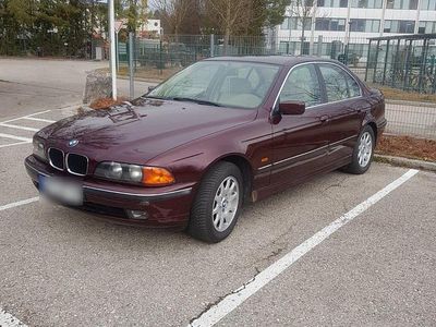 Gebraucht BMW 523 170 PS (125 kW) 1998 Rot Limousine