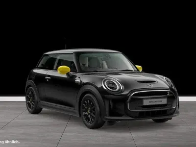 Gebraucht Mini Cooper SE 135 kW (184 PS) 2023 Schwarz Kleinwagen