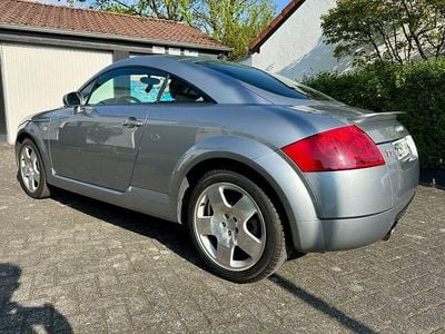 Second-hand Audi TT Sport 163 CP (119 kW) 2005 Argintiu Coupe