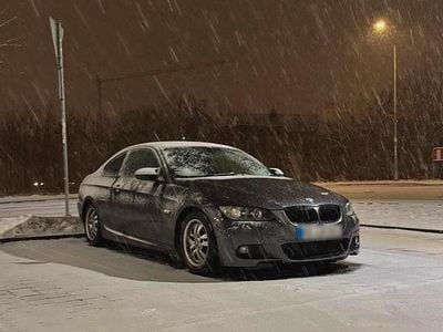 Gebraucht BMW 320 178 PS (130 kW) 2008 Grau Coupé