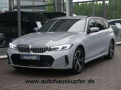 BMW 330e