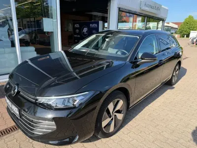 Gebraucht VW Passat Business 150 PS (110 kW) 2025 Schwarz Kombi