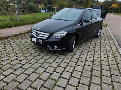 Gebraucht Mercedes B200 156 PS (114 kW) 2013 Schwarz Van / Kleinbus
