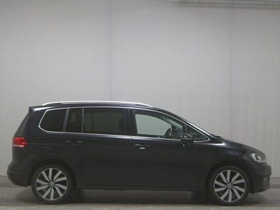 Schwarz Gebraucht 2019 VW Touran Highline Van / Kleinbus | 19.980 € (Superpreis)
