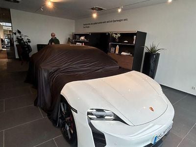 Porsche Taycan GTS