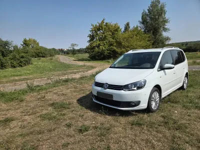Gebraucht VW Touran 140 PS (102 kW) 2015 Weiß Van / Kleinbus