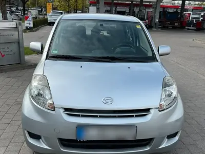 Gebraucht Daihatsu Sirion 91 PS (66 kW) 2008 Silber Kleinwagen