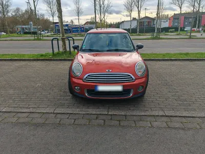 Usata Mini ONE 98 CV (72 kW) 2010 Arancione Utilitaria