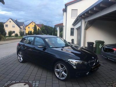 Gebraucht BMW 118 Advantage 136 PS (100 kW) 2018 Schwarz Kleinwagen