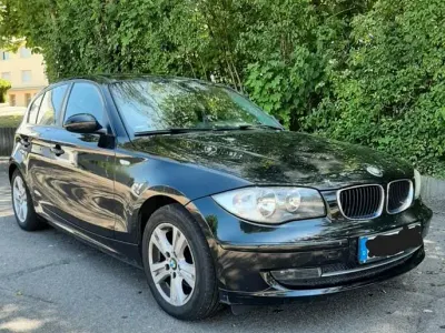 Gebraucht BMW 118 143 PS (105 kW) 2009 Schwarz Kleinwagen