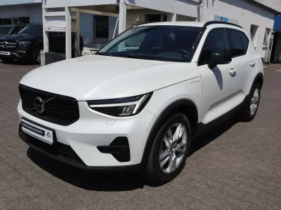 Gebraucht Volvo XC40 Plus 261 PS (191 kW) 2022 Crystal white SUV