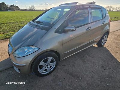 Usata Mercedes A170 116 CV (85 kW) 2005 Oro Utilitaria