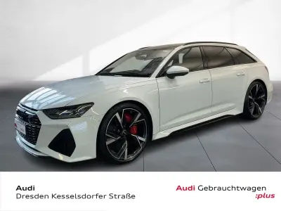 Używany Audi RS6 Sport 600 KM (441 kW) 2022 Biały Kombi