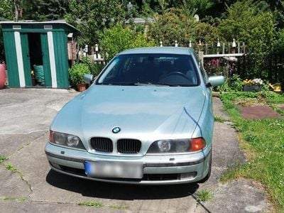 BMW 528