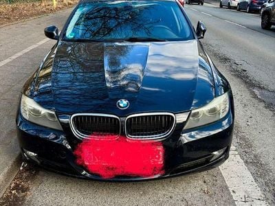 Gebraucht BMW 318 Lifestyle 143 PS (105 kW) 2010 Schwarz Limousine