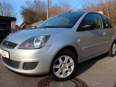 Gebraucht Ford Fiesta Style 60 PS (44 kW) 2008 Silber Kleinwagen