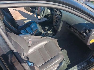 Second-hand Volvo V40 Comfort 122 CP (89 kW) 2001 Negru Break