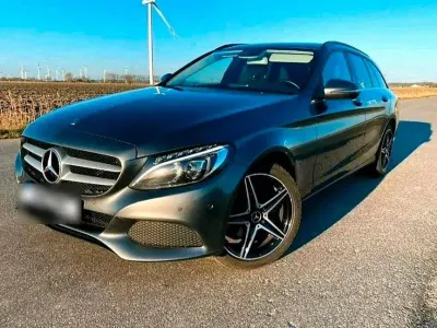 Używany Mercedes C220 170 KM (125 kW) 2017 Szary Sedan/Limuzyna