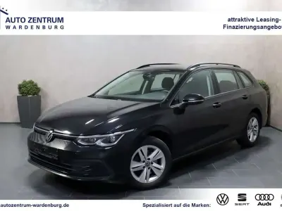 Gebraucht VW Golf VIII Life 150 PS (110 kW) 2023 Schwarz Kombi
