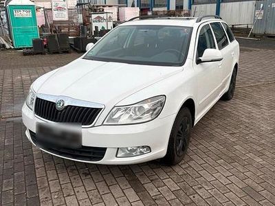 Gebraucht Skoda Octavia 140 PS (102 kW) 2011 Weiß Kombi