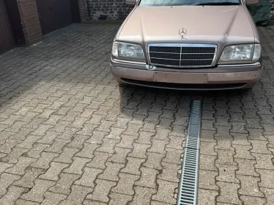 Gebraucht Mercedes C220 150 PS (110 kW) 1993 Braun Limousine