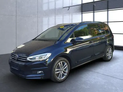 Gebraucht VW Touran Comfortline 150 PS (110 kW) 2024 Deep black Van / Kleinbus