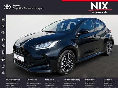 Gebraucht Toyota Yaris Hybrid Basis 116 PS (85 kW) 2022 Mysticschwarz mica